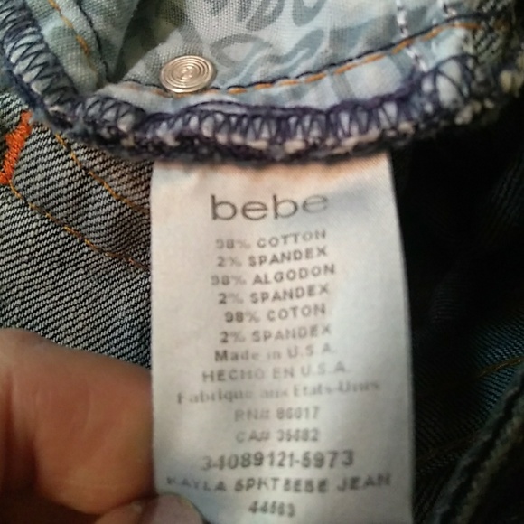 💥SALE Bebe Rhinestone Distressed Denim *NEW COND* - Picture 7 of 8